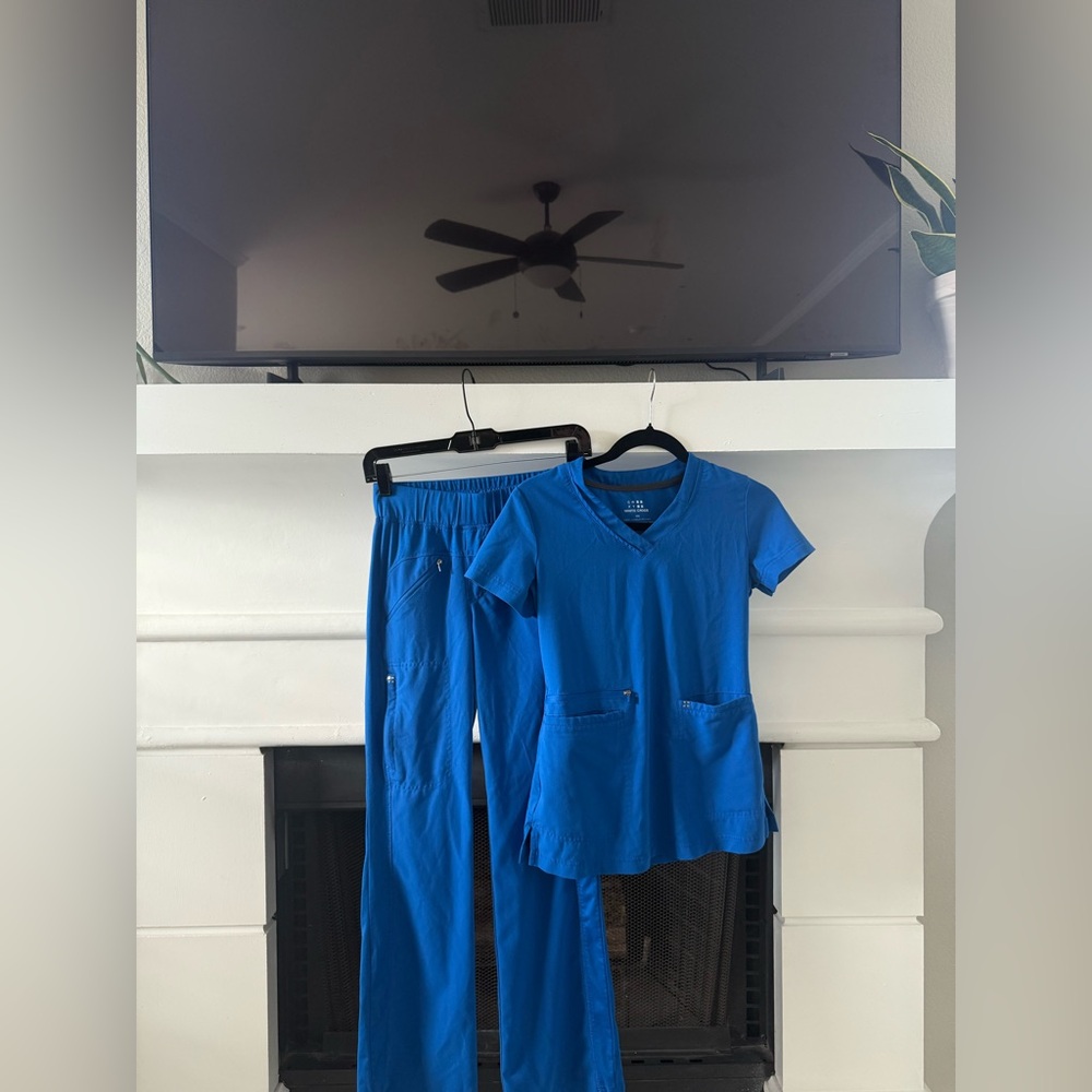 Royal CRFT White Cross 5 pocket bootcut scrub pants with 3 pocket scrub top